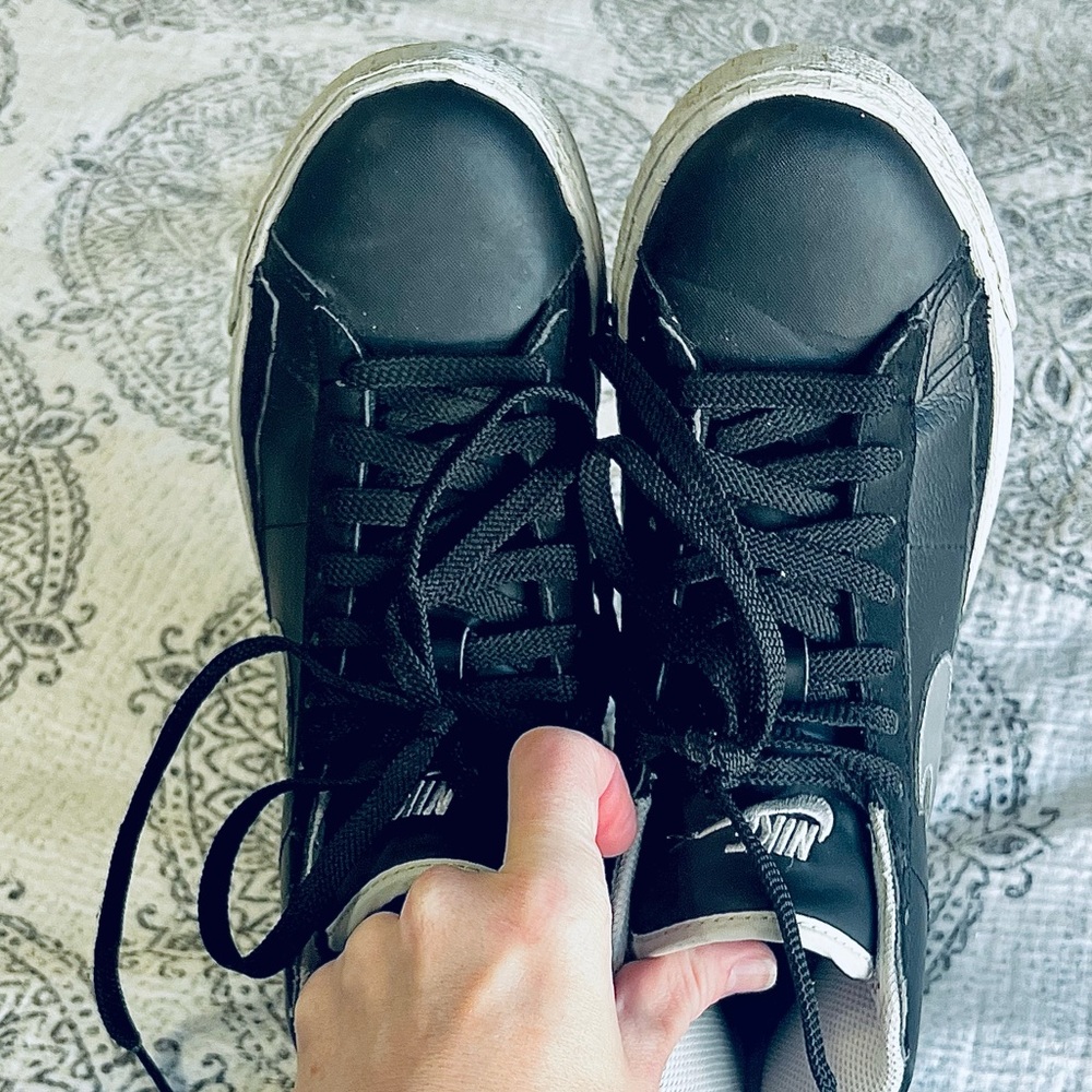 Black and white Nike Blazers - Picture 9 of 12